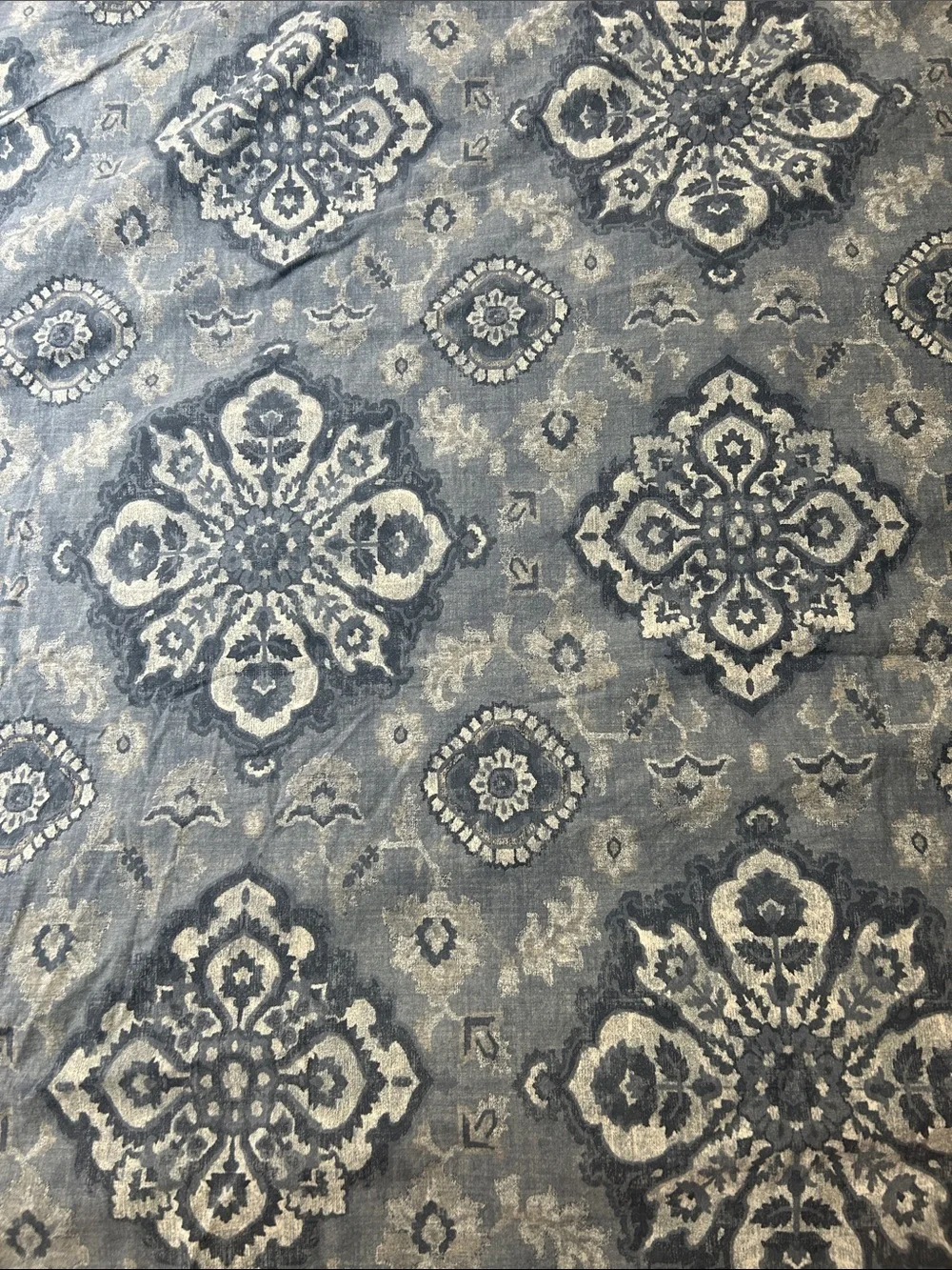 Pottery Barn Giovanni Medallion Blue Queen Duvet Cover